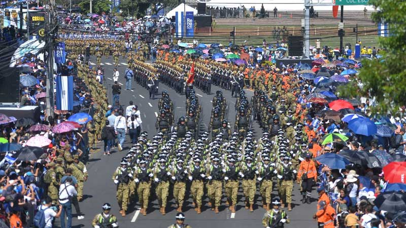 desfile conmemorativo a dia de la independencia
